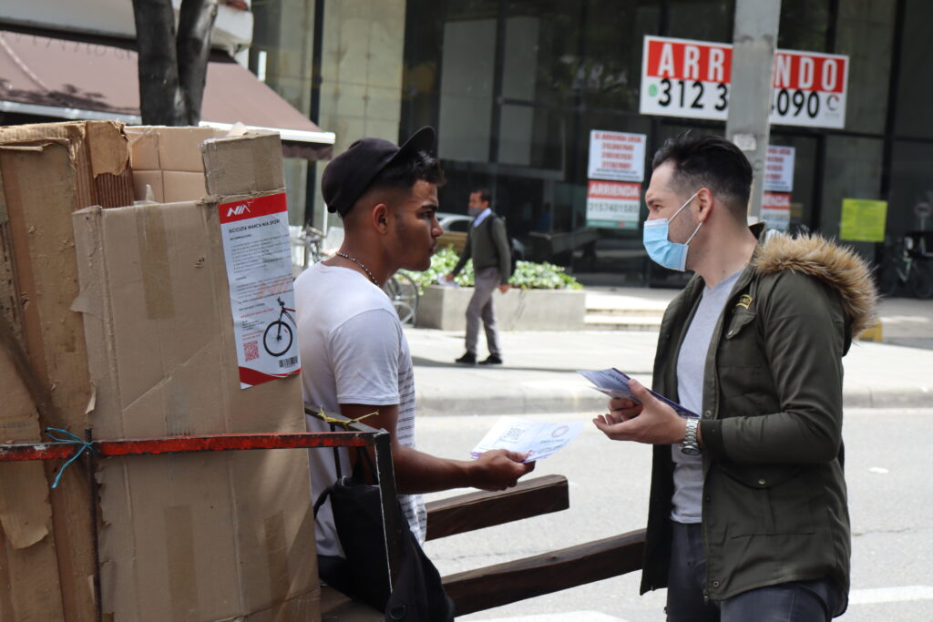 El 86% de los jóvenes emigran de Venezuela para conseguir un empleo