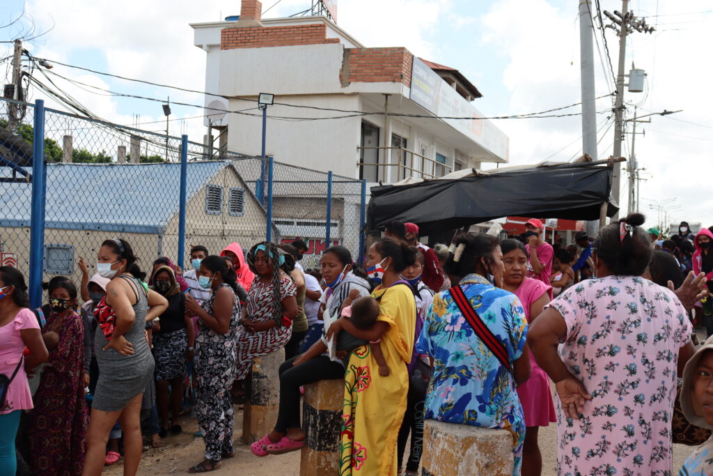 El Espectador: Reapertura de la frontera: así es la crisis de migrantes venezolanos en La Guajira