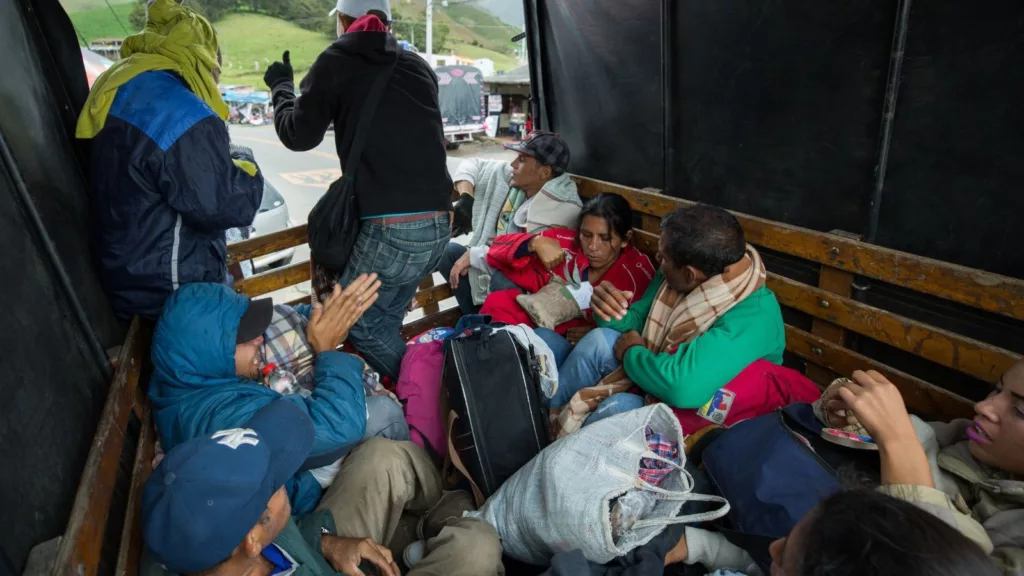 Más de cuatro millones de personas refugiadas y migrantes de Venezuela luchan por cubrir sus necesidades básicas en las Américas